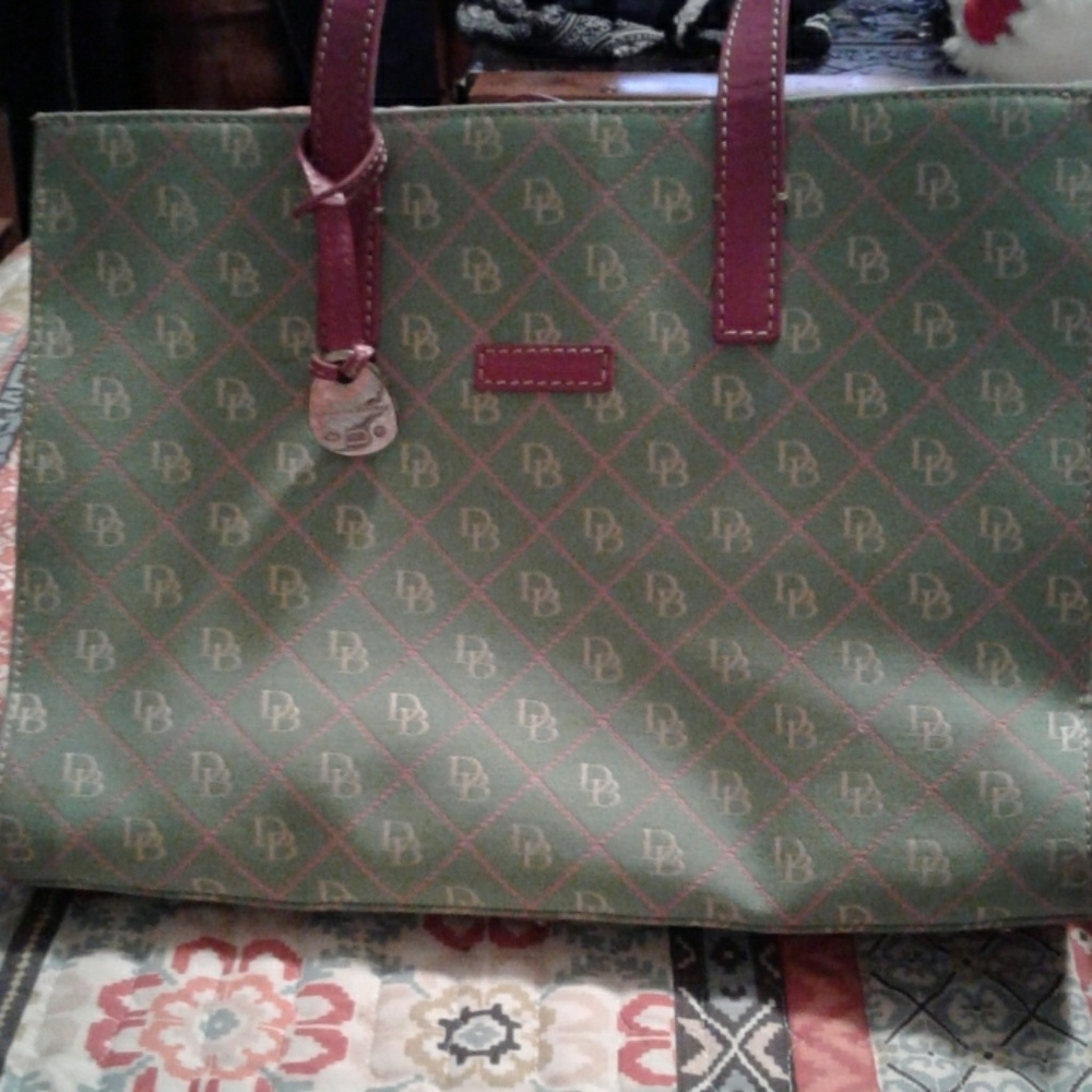 Dooney & Bourke handbag